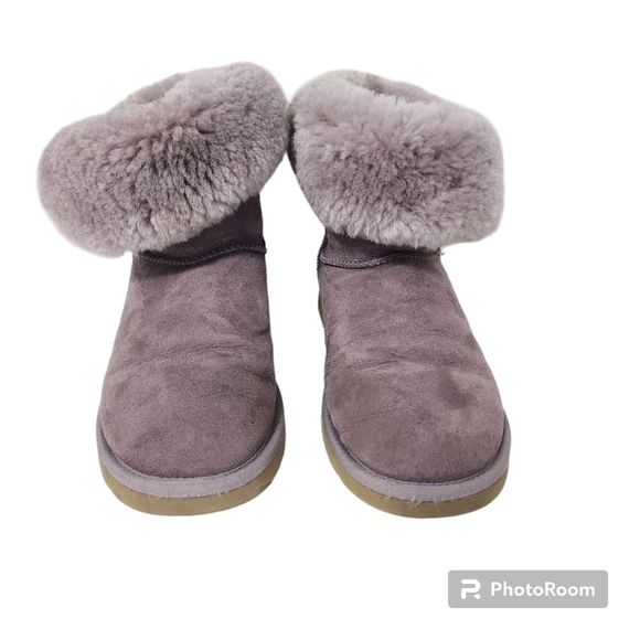 Ugg Bailey Button Lavender Sheepskin Boot Size 7 - Picture 1 of 14